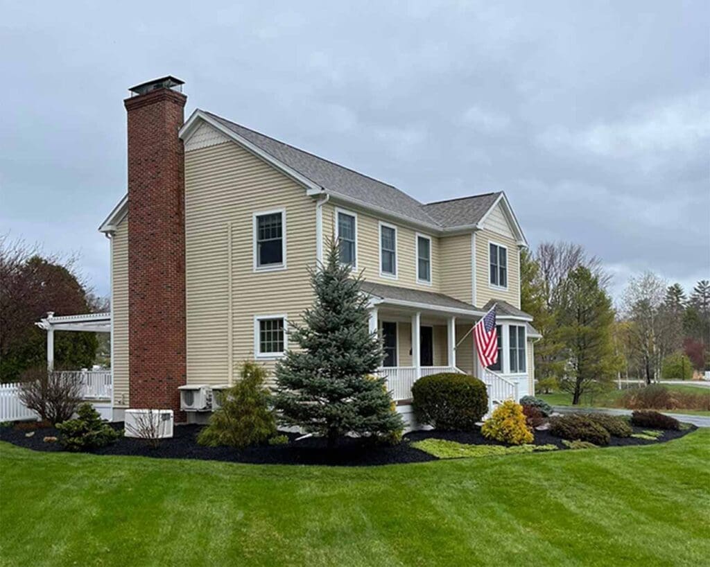 Beautiful Landscaped home in Windham, Maine